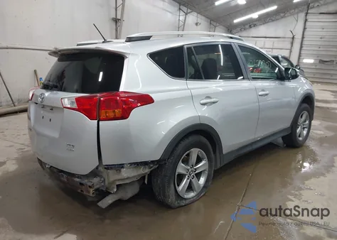 2015 Toyota Rav4 Xle z USA, uszkodzony, nr VIN 2T3RFREV2FW239925